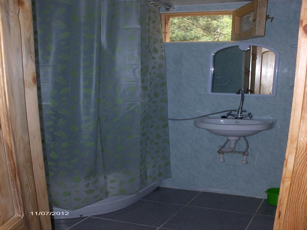 Guest House Mirgvela Omalo Zewnętrze zdjęcie